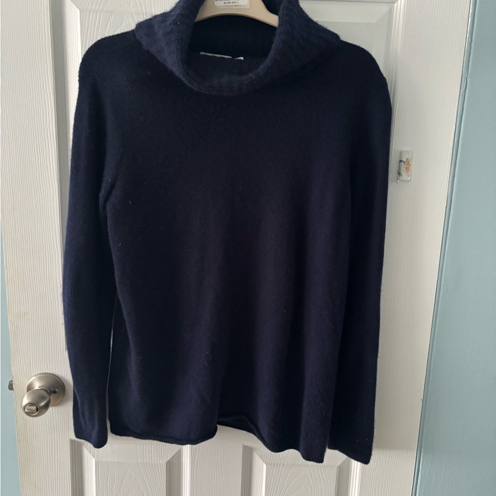 Vineyard Vines Sweater M Navy Cowl Neck Cashmere Blend Quiet Luxury Minimalist